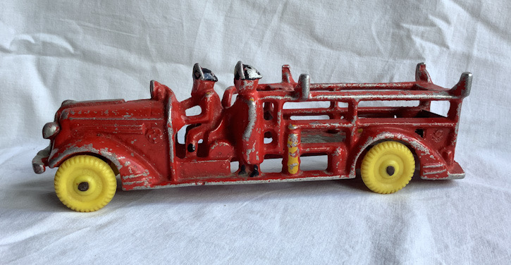 scarce vintage New Zealand metal Fire engine toy made by Fun Ho